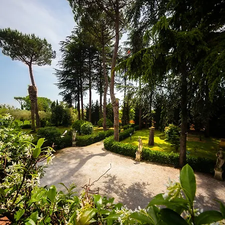 Casa Matilde Bed and Breakfast 4*